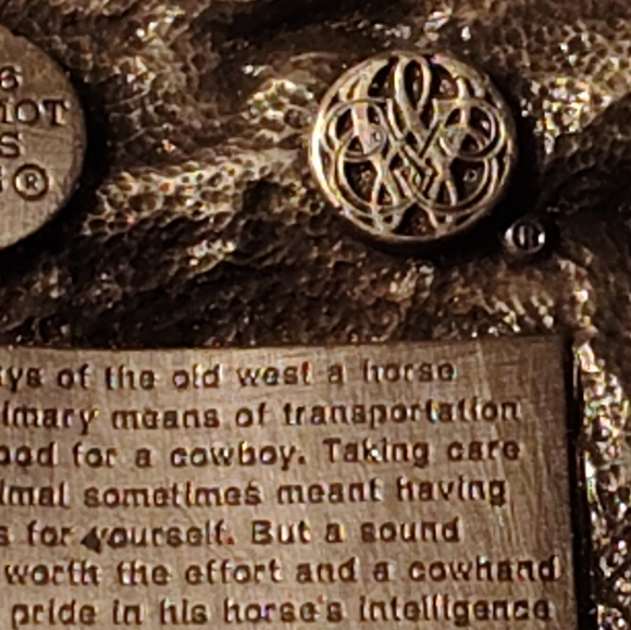 Bergomot Silver/Brass Western Cowboy/ Horse belt buckle. - Picture 8 of 11